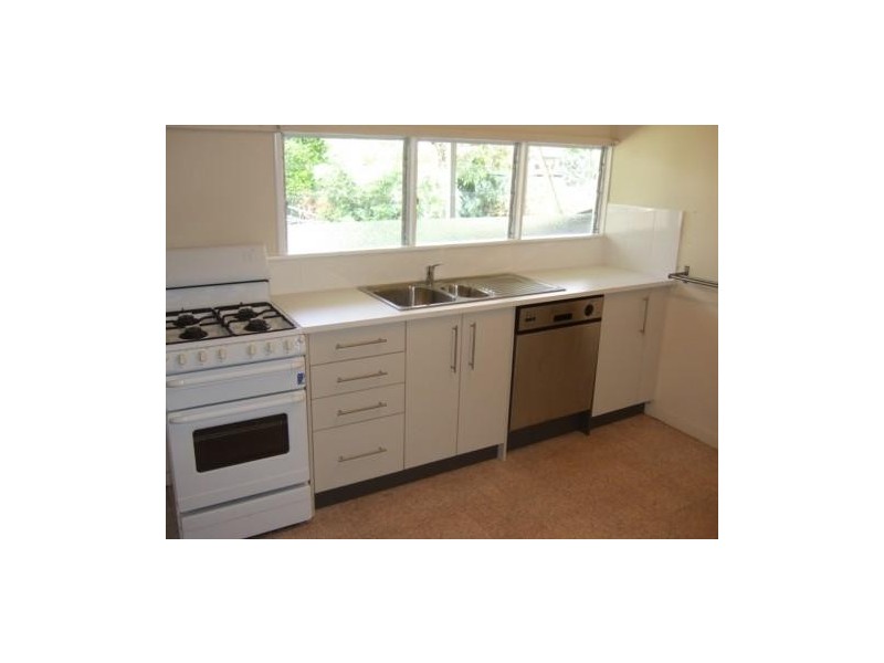 74 Kent Road, Wooloowin QLD 4030